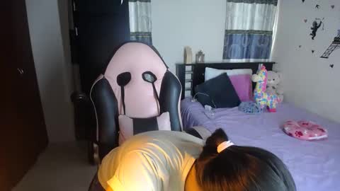 Snapshot of violeta_campbell chatting on February 2025 08:58:02 PM violeta.. online show from February 2025 08:58:02 PM