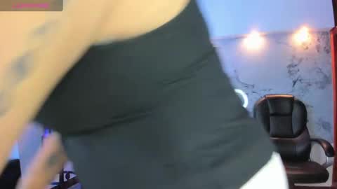 Violet  online show from September 2025 02:17:01 AM