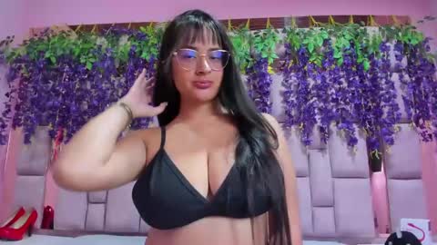 Snapshot of violeta_hard chatting on January 2025 03:00:02 AM Valentina Hard online show from January 2025 03:00:02 AM
