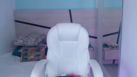 Violeta leon online show from January 2025 06:56:01 AM