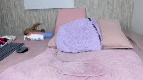 violeta london online show from December 2024 06:06:01 AM