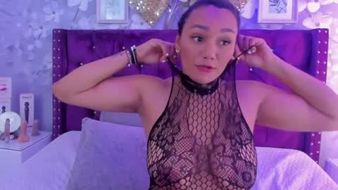 Snapshot of violeta_medina chatting on January 2025 06:35:02 AM violeta_medina online show from January 2025 06:35:02 AM