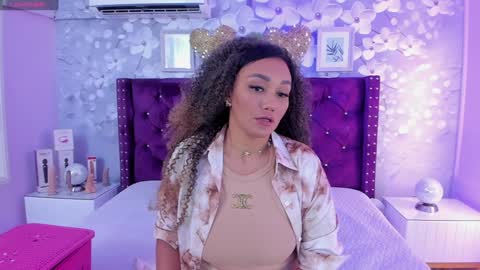 Snapshot of violeta_medina chatting on January 2025 02:58:02 AM violeta_medina online show from January 2025 02:58:02 AM