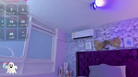 Snapshot of violeta_medina chatting on February 2025 02:12:02 AM violeta_medina online show from February 2025 02:12:02 AM
