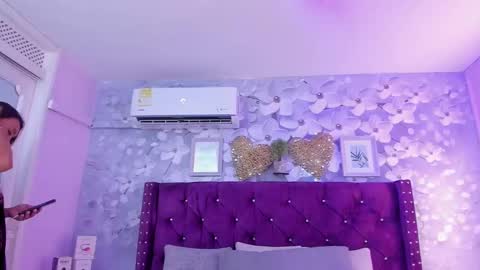 Snapshot of violeta_medina chatting on February 2025 08:39:01 AM violeta_medina online show from February 2025 08:39:01 AM