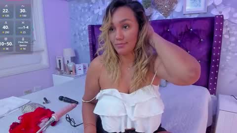 Snapshot of violeta_medina chatting on September 2025 11:23:02 AM violeta_medina online show from September 2025 11:23:02 AM