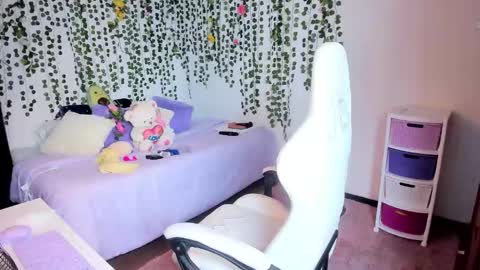 Snapshot of violeta_milleer chatting on December 2024 02:26:02 PM Violeta online show from December 2024 02:26:02 PM