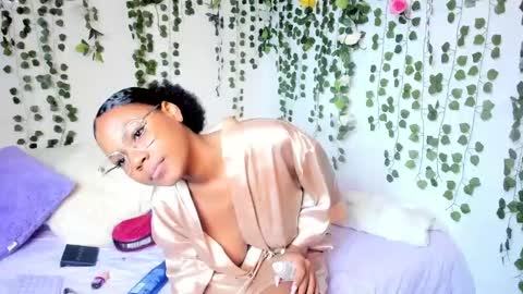 Snapshot of violeta_milleer chatting on February 2025 02:37:01 PM Violeta online show from February 2025 02:37:01 PM