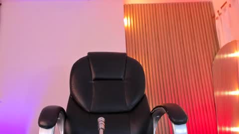 Snapshot of violeta_queen11 chatting on June 2026 01:58:02 PM Violeta online show from June 2026 01:58:02 PM