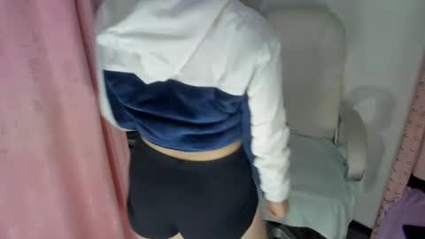 Snapshot of violetaangelsx chatting on January 2025 06:50:02 AM Viollet online show from January 2025 06:50:02 AM