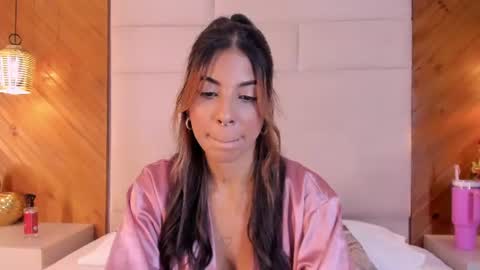 Violeta online show from June 2026 03:45:01 PM