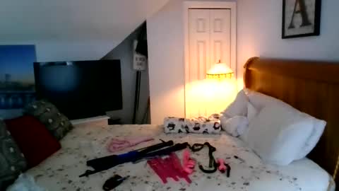 violetann93 online show from March 2026 03:07:02 PM