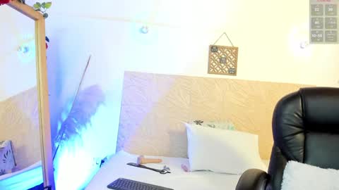 Snapshot of violetaqueen_ chatting on February 2025 10:20:01 PM Violeta online show from February 2025 10:20:01 PM