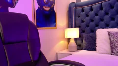 Your Princess Violet online show from October 2025 09:34:01 PM