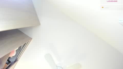 violeth___ online show from December 2024 11:11:02 AM