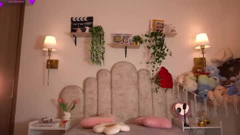 violeth___ online show from February 2026 01:18:01 PM