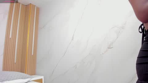 VIOLETA online show from January 2025 09:36:01 PM