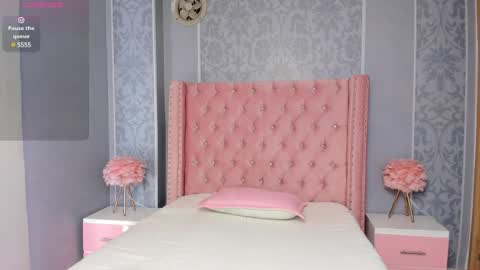 VIOLETA online show from February 2025 07:17:02 PM