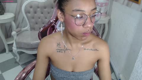 Snapshot of violeth_b chatting on December 2024 04:27:02 PM violeth_b online show from December 2024 04:27:02 PM