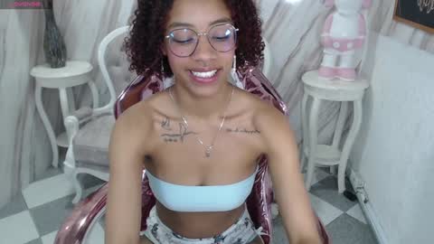 Snapshot of violeth_b chatting on December 2024 06:52:02 PM violeth_b online show from December 2024 06:52:02 PM