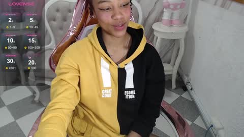 Snapshot of violeth_b chatting on December 2024 04:21:01 PM violeth_b online show from December 2024 04:21:01 PM