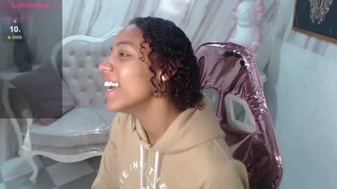 Snapshot of violeth_b chatting on January 2025 12:37:01 PM violeth_b online show from January 2025 12:37:01 PM
