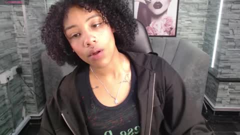 Snapshot of violeth_b chatting on September 2025 12:49:01 PM violeth_b online show from September 2025 12:49:01 PM