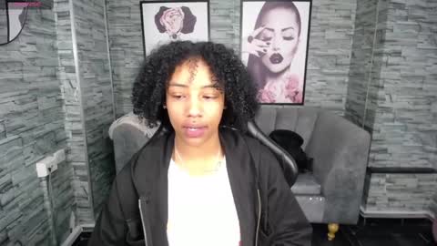 Snapshot of violeth_b chatting on September 2025 12:40:02 PM violeth_b online show from September 2025 12:40:02 PM