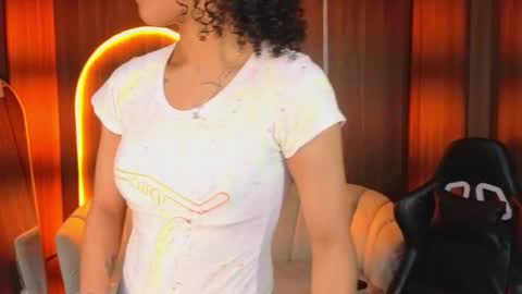 Snapshot of violeth_b chatting on February 2026 12:59:02 PM violeth_b online show from February 2026 12:59:02 PM