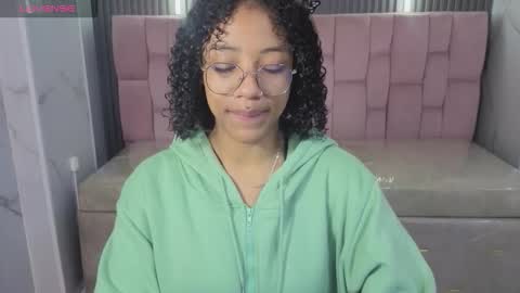 Snapshot of violeth_b chatting on February 2026 12:54:01 PM violeth_b online show from February 2026 12:54:01 PM