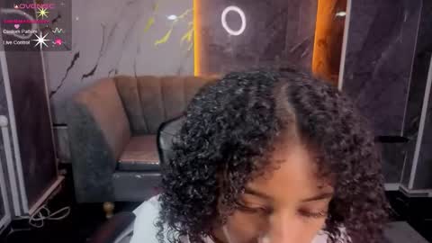 Snapshot of violeth_b chatting on February 2026 01:37:02 PM violeth_b online show from February 2026 01:37:02 PM