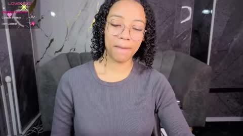 Snapshot of violeth_b chatting on February 2026 12:50:02 PM violeth_b online show from February 2026 12:50:02 PM