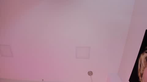 Violeth Hill online show from February 2025 08:11:02 AM