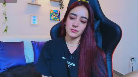 Snapshot of violeth_rosse_ chatting on June 2026 04:11:01 PM violeth_rosse_ online show from June 2026 04:11:01 PM