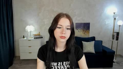 violetharmee online show from March 2026 12:41:02 PM