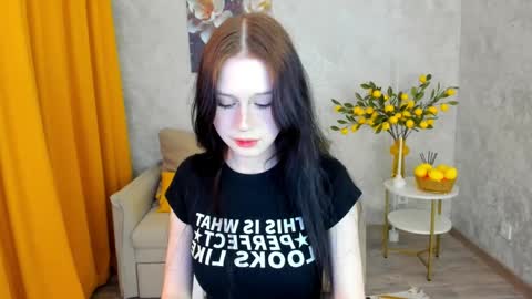 violetharmee online show from April 2026 11:54:02 AM