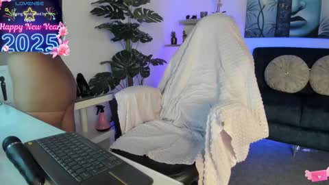 violetparkker online show from March 2025 02:26:01 PM