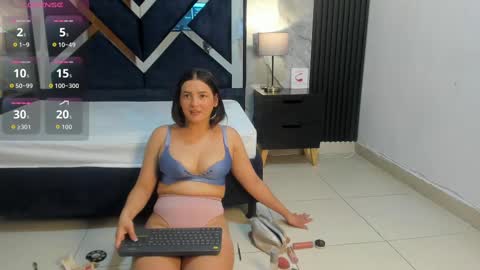 Snapshot of violetrose_as chatting on October 2025 07:43:01 PM Violet Rose online show from October 2025 07:43:01 PM