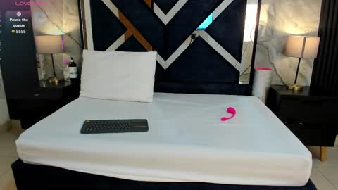 Snapshot of violetrose_as chatting on October 2025 07:31:02 PM Violet Rose online show from October 2025 07:31:02 PM