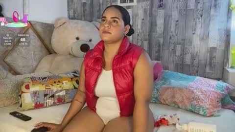 Snapshot of violetroussee chatting on October 2025 12:33:01 PM violetroussee online show from October 2025 12:33:01 PM