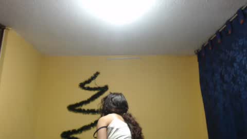 Snapshot of violetsexhot999 chatting on December 2024 09:14:01 AM Violet777 online show from December 2024 09:14:01 AM