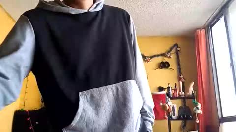 Violet777  online show from December 2025 12:44:02 PM