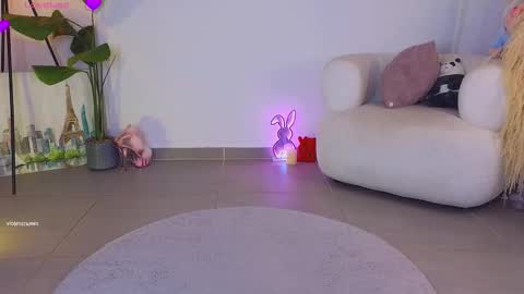 violetssweet online show from October 2025 01:28:02 AM