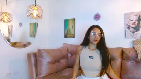 Snapshot of violetsweet_cs chatting on February 2025 07:07:02 AM violetsweet_cs online show from February 2025 07:07:02 AM