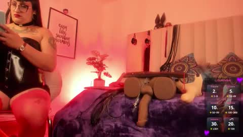 Violett  online show from October 2025 02:23:02 AM