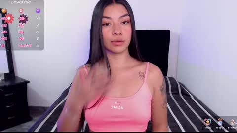 Snapshot of violett_flowers chatting on September 2025 07:06:02 PM violeta online show from September 2025 07:06:02 PM