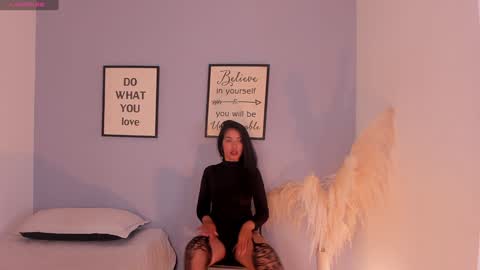 Snapshot of violetta_bold chatting on January 2025 02:46:01 PM violetta_bold online show from January 2025 02:46:01 PM