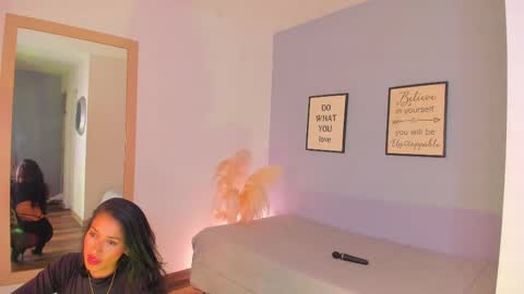 Snapshot of violetta_bold chatting on February 2025 05:36:02 PM violetta_bold online show from February 2025 05:36:02 PM