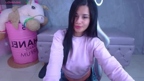 Snapshot of violetta_jhonson_v chatting on November 2025 12:58:02 PM Violetta online show from November 2025 12:58:02 PM