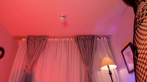 Snapshot of violetta_nur chatting on October 2025 12:53:01 AM Violetta nur online show from October 2025 12:53:01 AM